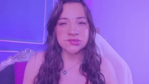 Snapshot of tarataylorr chatting on July 4, 2026, 3:02 am Tara online show from July 4, 2026, 3:02 am