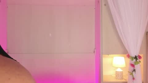 Snapshot of tarawiilson_ chatting on July 15, 2026, 8:03 pm T A R A online show from July 15, 2026, 8:03 pm