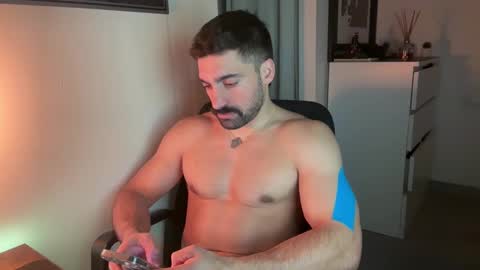 tarquit8 online show from February 2, 2026, 9:35 pm