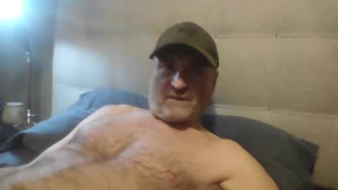 Snapshot of tarzeny77 chatting on February 21, 2025, 8:05 pm tarzeny77 online show from February 21, 2025, 8:05 pm