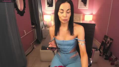 Snapshot of tashahoney chatting on February 9, 2025, 9:39 pm Tasha online show from February 9, 2025, 9:39 pm