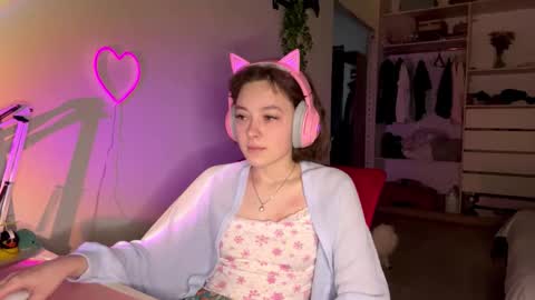 Darlin online show from February 18, 2026, 10:06 pm