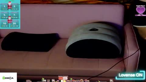 TashaKai online show from December 1, 2025, 6:02 pm