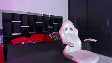 tashasant online show from November 14, 2025, 9:19 am