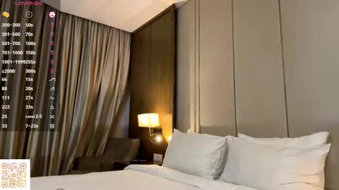 Viola online show from October 19, 2025, 3:12 pm