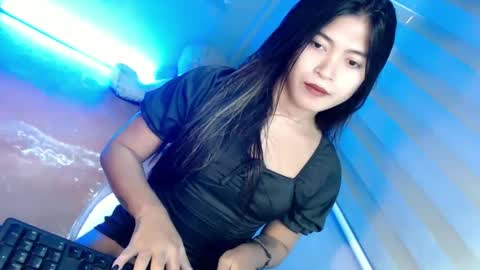 Snapshot of tasteofinnocent69 chatting on January 17, 2025, 6:15 am online show from January 17, 2025, 6:15 am