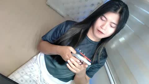 Snapshot of tasteofinnocent69 chatting on February 11, 2025, 5:37 am online show from February 11, 2025, 5:37 am