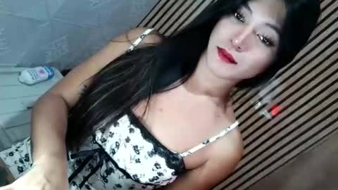 Snapshot of tasteofinnocent69 chatting on November 3, 2025, 2:18 pm online show from November 3, 2025, 2:18 pm