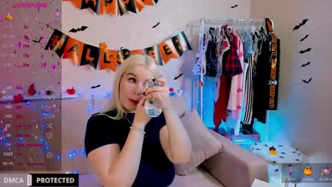 Snapshot of tasty__booty chatting on November 2, 2025, 1:52 am Ann online show from November 2, 2025, 1:52 am