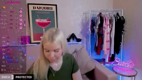 Snapshot of tasty__booty chatting on November 19, 2025, 1:27 am Ann online show from November 19, 2025, 1:27 am