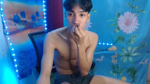 Snapshot of tastylicious_kim chatting on January 3, 2025, 2:19 pm Ask me online show from January 3, 2025, 2:19 pm