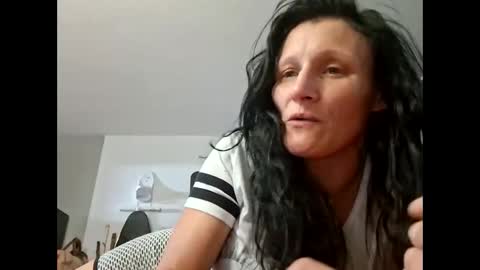 Snapshot of tastypeach6989 chatting on May 15, 2026, 10:17 pm tastypeach6989 online show from May 15, 2026, 10:17 pm
