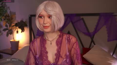 Snapshot of tatacoy chatting on December 5, 2025, 2:36 pm TataCoy online show from December 5, 2025, 2:36 pm