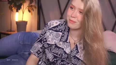 Snapshot of tatacoy chatting on March 11, 2026, 3:18 pm TataCoy online show from March 11, 2026, 3:18 pm