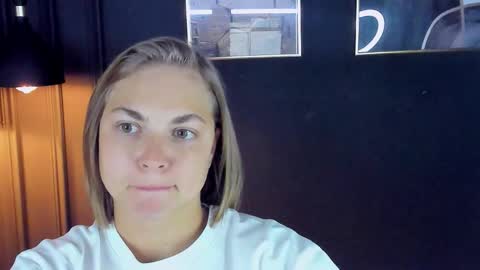 Snapshot of tataflower chatting on November 3, 2025, 8:10 pm Tata online show from November 3, 2025, 8:10 pm