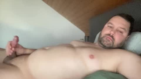 Snapshot of tatam90 chatting on February 9, 2026, 2:10 pm tatam90 online show from February 9, 2026, 2:10 pm