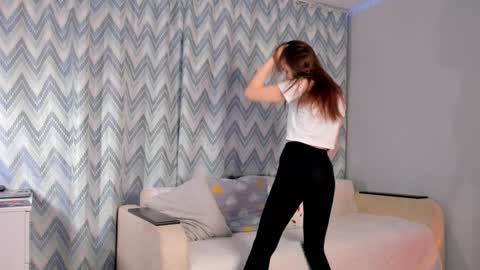 Tate online show from January 31, 2025, 6:14 pm