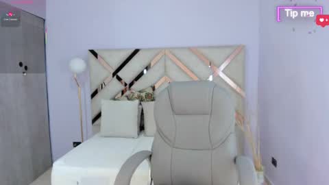 Snapshot of tati_saldarriaga chatting on November 19, 2025, 7:47 pm Tati Saldarriaga online show from November 19, 2025, 7:47 pm