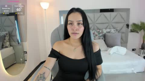 Snapshot of tati_saldarriaga chatting on November 24, 2025, 8:41 pm Tati Saldarriaga online show from November 24, 2025, 8:41 pm