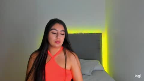 Snapshot of tatiana_2000 chatting on June 27, 2026, 1:43 am Tatiana online show from June 27, 2026, 1:43 am