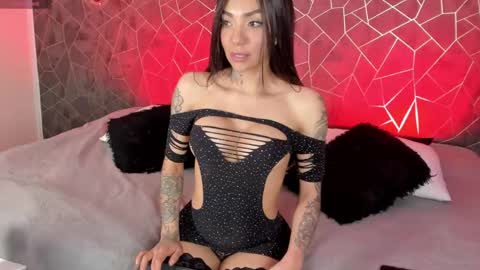Snapshot of tatiana_oficial chatting on May 17, 2026, 5:27 am Tatiana NEW ACCOUNT online show from May 17, 2026, 5:27 am
