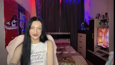 tatika_williams online show from December 18, 2025, 1:39 pm