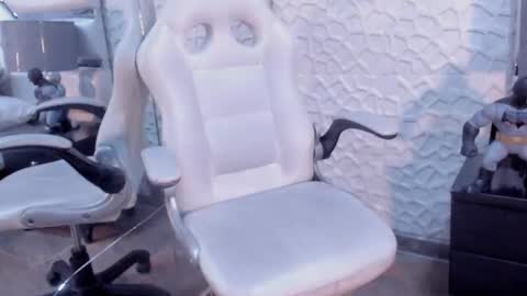 tatilee online show from March 11, 2026, 4:13 pm