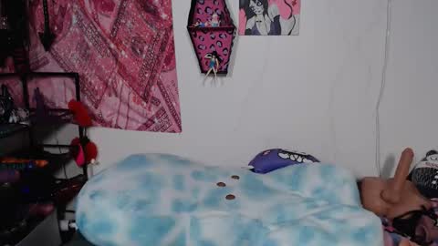 TattedThickandPretty online show from May 16, 2026, 12:07 am
