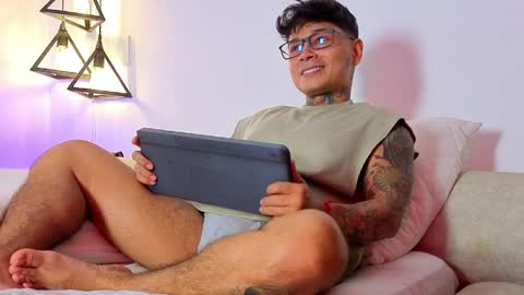 tattokoi online show from April 24, 2026, 1:52 am