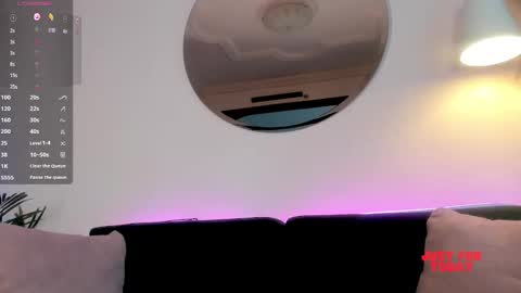 Nathalie Hardy  online show from January 8, 2025, 6:09 pm