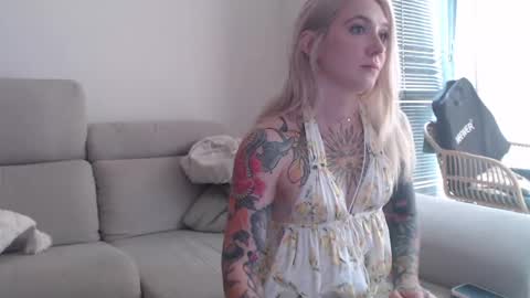 Snapshot of tattoobbgirl chatting on October 17, 2025, 1:25 pm tattoobbgirl online show from October 17, 2025, 1:25 pm