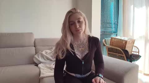 tattoobbgirl online show from March 30, 2026, 3:02 pm