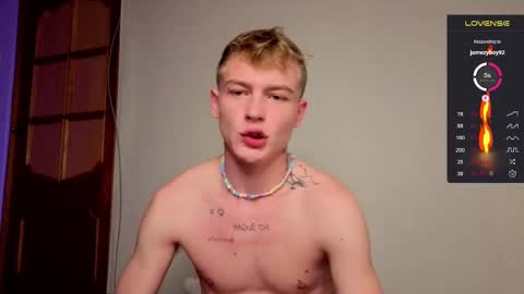 Snapshot of tattooed666cat chatting on September 17, 2025, 4:41 pm Alex but u can call me Theo online show from September 17, 2025, 4:41 pm