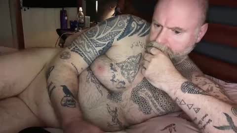 Tattooeddilf 01 online show from December 31, 2024, 4:16 am