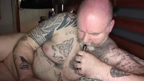 Tattooeddilf 01 online show from January 1, 2025, 1:37 am