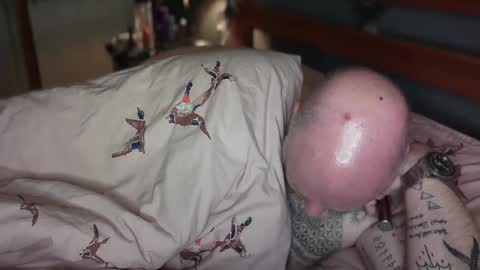 Tattooeddilf 01 online show from January 23, 2025, 2:02 am