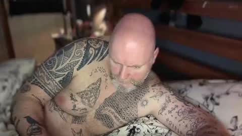 Tattooeddilf 01 online show from March 8, 2025, 8:57 pm