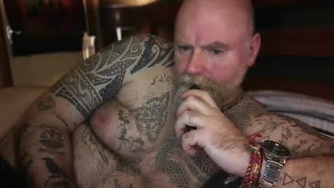 Tattooeddilf 01 online show from February 4, 2026, 12:49 am