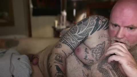 Tattooeddilf 01 online show from April 16, 2026, 9:50 pm