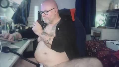 Tattooeddilf 01 online show from April 25, 2026, 9:12 pm
