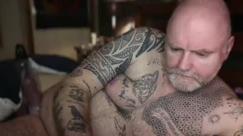 Tattooeddilf 01 online show from April 27, 2026, 12:30 am
