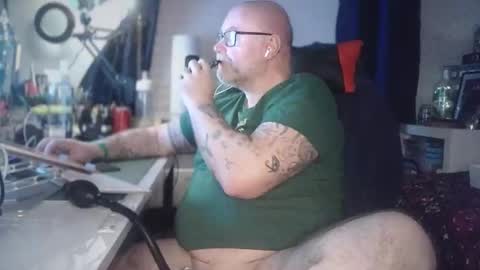 Tattooeddilf 01 online show from April 27, 2026, 9:13 pm