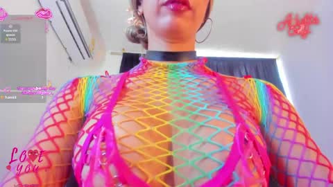Snapshot of tattoofox_ chatting on May 20, 2026, 1:50 pm Tatoo foxx online show from May 20, 2026, 1:50 pm