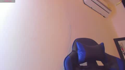 Snapshot of tattoofox_ chatting on July 16, 2026, 1:17 pm Tatoo foxx online show from July 16, 2026, 1:17 pm