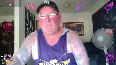 Snapshot of tattzsexy chatting on May 9, 2026, 2:06 am tattzsexy online show from May 9, 2026, 2:06 am