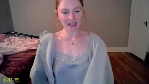 Snapshot of tatum__kahlo chatting on November 15, 2025, 12:30 am TATUM ALL MY LINKS online show from November 15, 2025, 12:30 am
