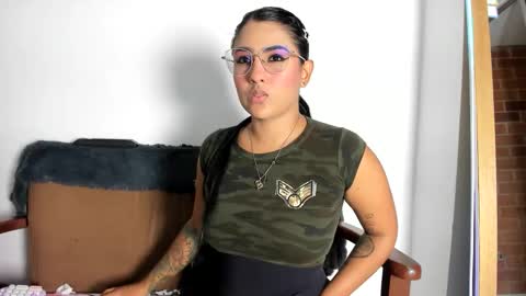 Snapshot of taty_gomez_ chatting on May 28, 2026, 4:10 am Tatiana Gomez online show from May 28, 2026, 4:10 am