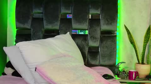 Snapshot of taurito___ chatting on October 22, 2025, 5:19 am taurito___ online show from October 22, 2025, 5:19 am