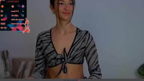 TayaKayan online show from January 21, 2025, 5:27 am