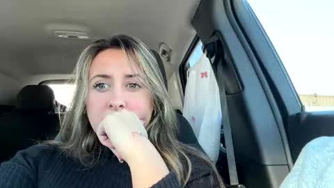 Snapshot of tayleary chatting on December 16, 2025, 7:08 pm Taylor online show from December 16, 2025, 7:08 pm